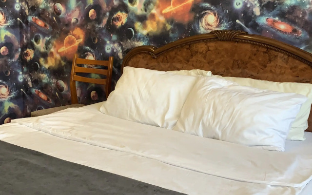 Квартира Счастливая Матрешка на Дежневцев 5