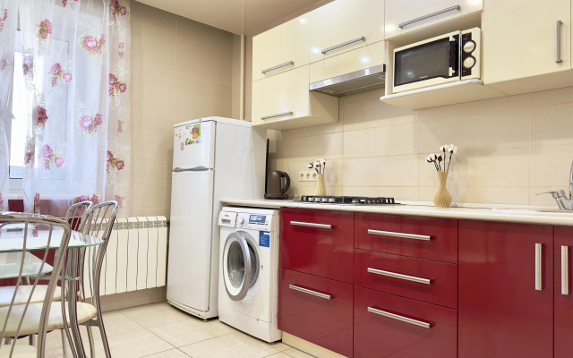 Uyutnaya 1-Aya Na Mira75 Apartments