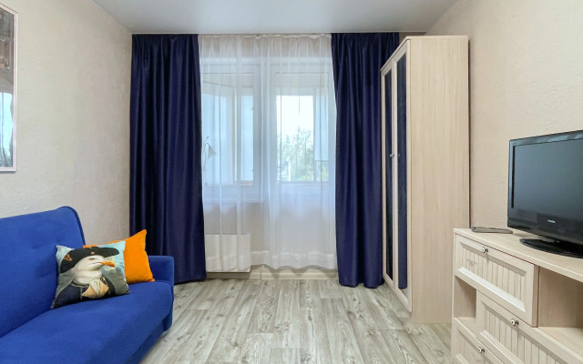 Квартира Welcome Home с Балконом у Метро Народное Ополчение