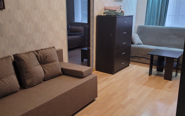 Tryokhkomnatnaya Kvartira V Istoricheskom Tsentre Apartments