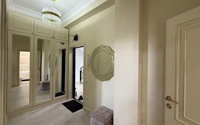 Квартира на Ангарной улице 33