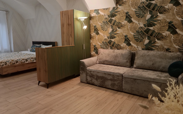 Neobychnye Na Lomonosova 16 Apartments
