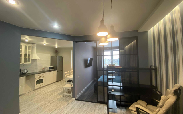 Квартира на Героев 18