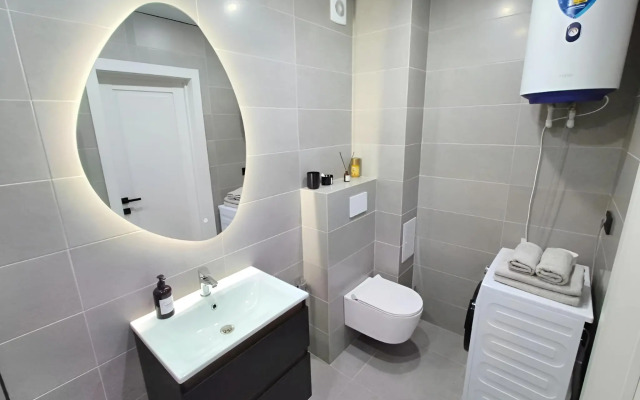 Квартира 6 местная с новым ремонтом около метро Горки парка и ТЦ