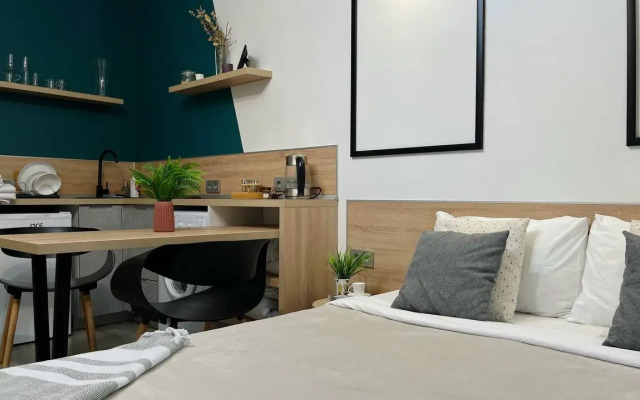 Studiya Na Beregu Angary Flat