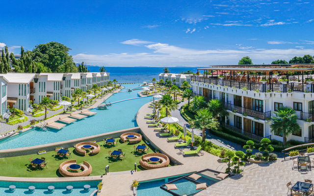 Vannee Golden Sands Beachfront Resort