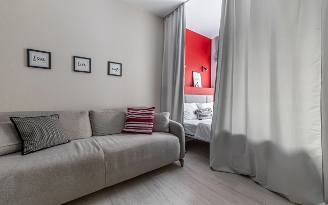 U metro Ladozhskaya Flat