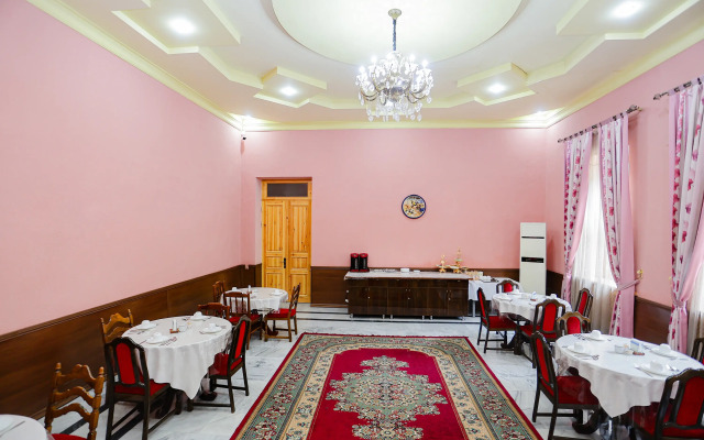 Yangi Sharq Hotel