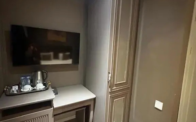 Parliament Palace Baku Hotel