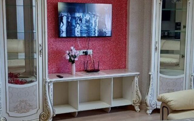 Rich House Na Ulitse Novosyolov 8 Apartments