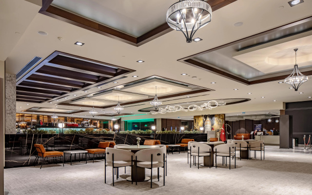 Royal Stay Palace Hotel