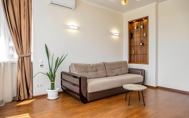 V Tsentre Goroda S Vidom Na Park Apartment