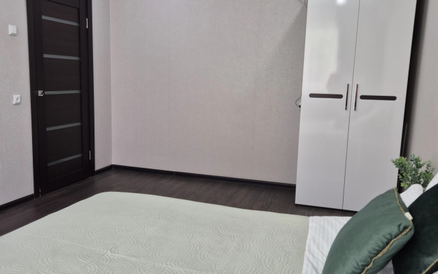 93 Na Prospekte Miru 4 Apartments