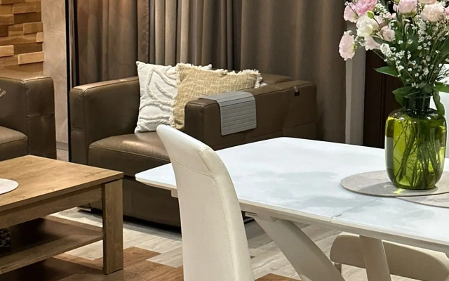 Апартаменты Central Luxe with Jacuzzi