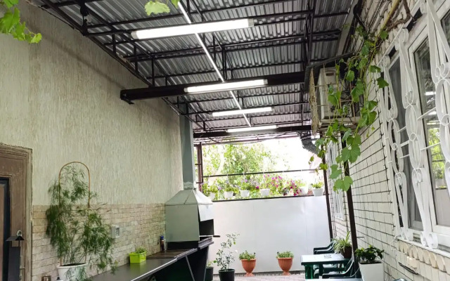 Zelyony Kvartal Guest House