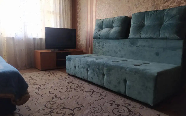 Квартира двухкомнатная на проспекте Кирова 411