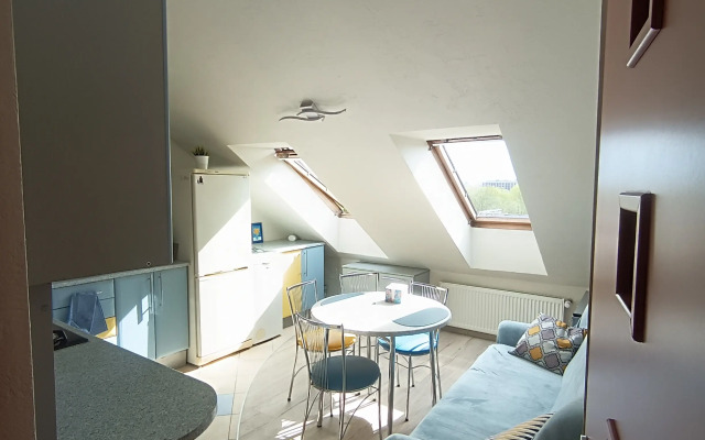Uyutnaya Mansarda Na Beregu Verkhnego Ozera Flat