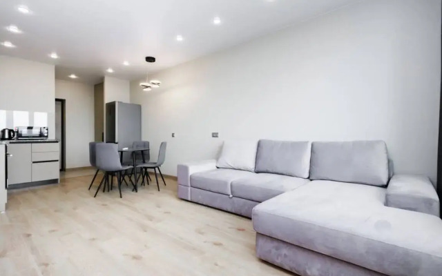 Clever House Apartments 5