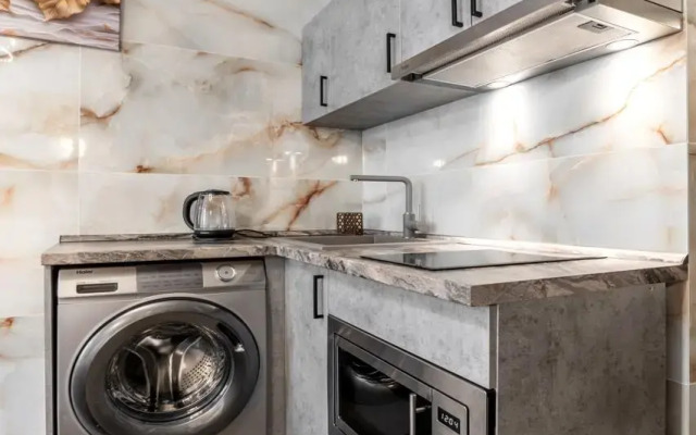 Elitny Apartament v Gostinitse Senator Flat