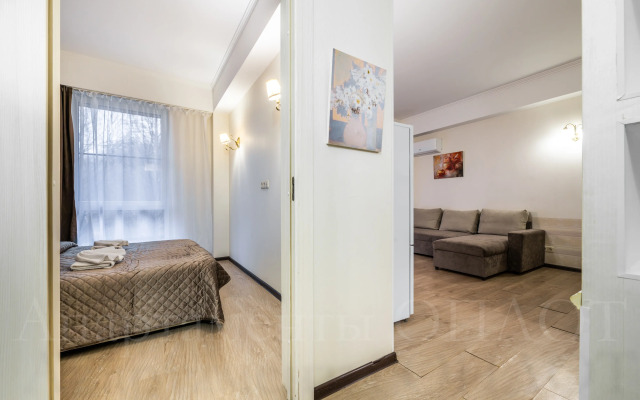 Oplot - S dvumya spal'nyami i vannoj 2 Apartments