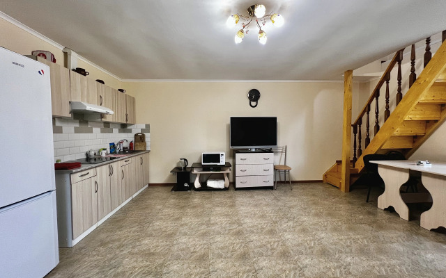 Гостевой дом Загородный таунхаус на берегу собственно водоёма