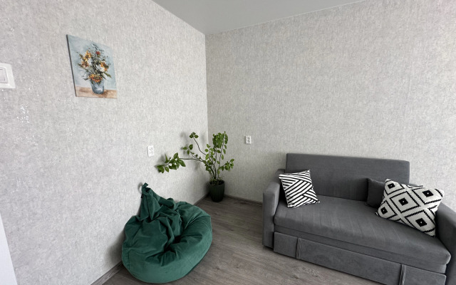 V Tsentre Ryadom s Naberezhnoy i Dostoprimechatelnostyami Flat