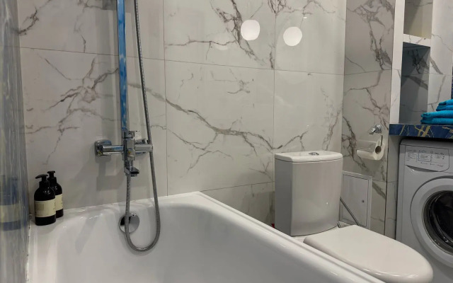 Apartamenty Avrora Shiroko Kholodnaya 8. 2 etazh