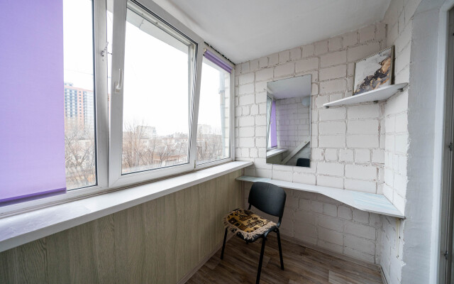 Kvartira-studiya s Lodzhiej na Sinel'nikova 1 Flat