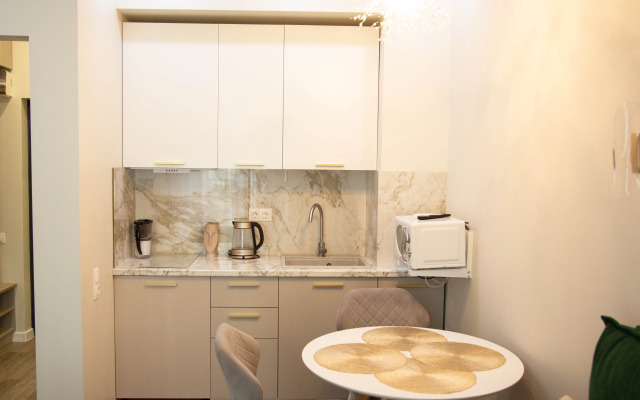 Квартира Студия с Дизайнерским Ремонтом на Черноморском Побережье