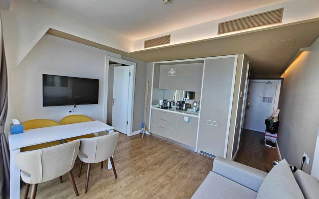 Vidovaya Kvartira na Pervoy Linii Apartments
