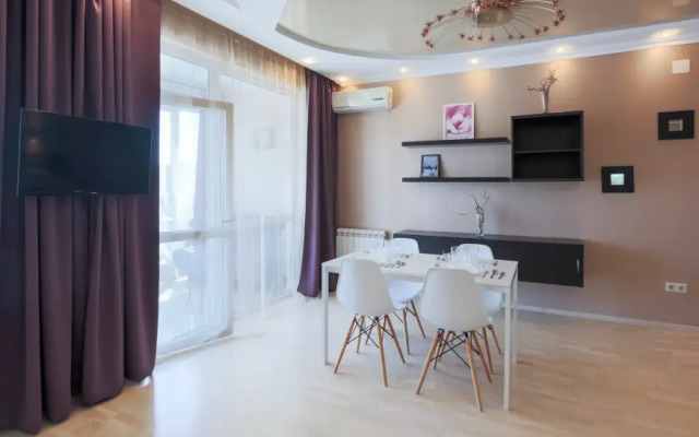 Studiya Per B Khmelnitskogo Flat