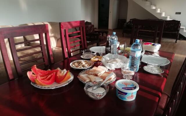 Yoho Medhani Guest house