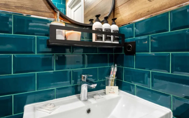 Апартаменты Студия Улучшенная с Дизайнерским Ремонтом