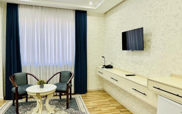 Novza Palace Hotel
