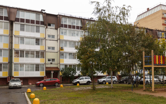 Zhivi Uyutno Kompaniey Apartments
