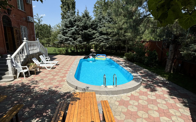 Shestikomnatnaja Usad'ba Novoznamenskaja Villa