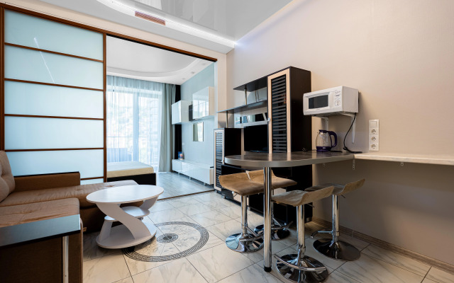 Апартаменты Студия с Просторной Террасой в ЖК Актер Гэлакси