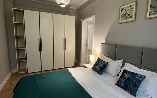 M.o.o.n Apartments Tole Bi Tulebaeva Kv 8 Tsentr Flat