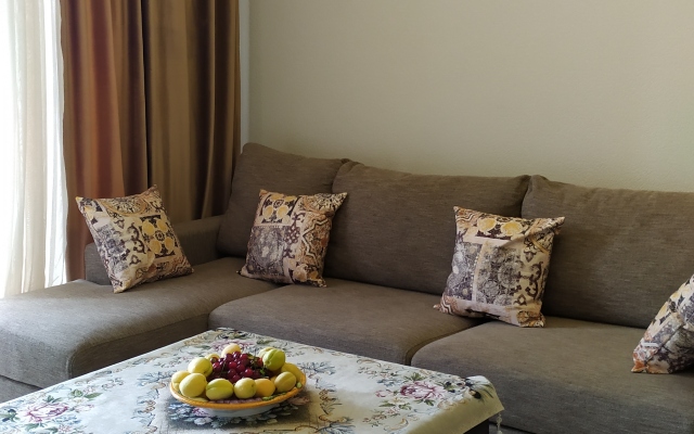 1BR Apt with pool &spa Alvina by Jazzy Apartments