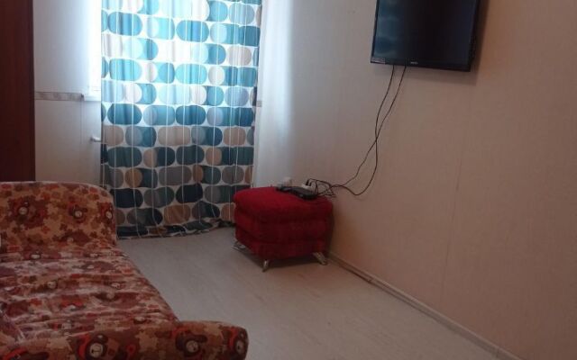 V Mikrorayone Rodnikovaya Dolina Flat
