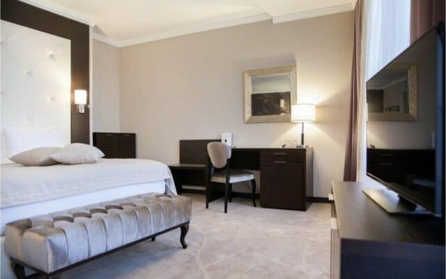 Constantine the Great Hotel
