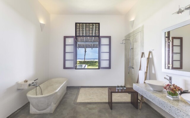 The Frangipani Tree - By Edwards Collection Villa