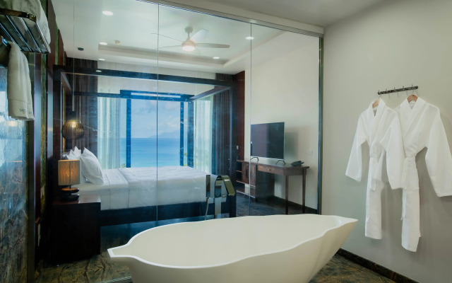 Gardens Hill Resort & Spa Resort