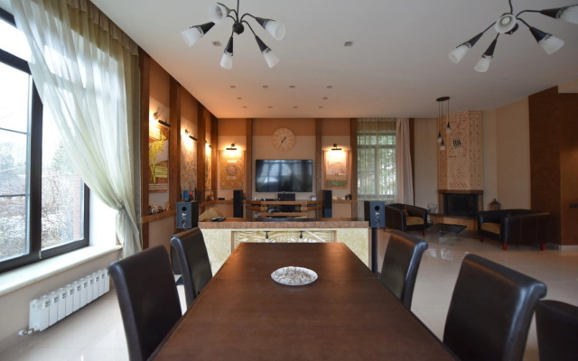 Частный дом Коттедж 3-х этажный