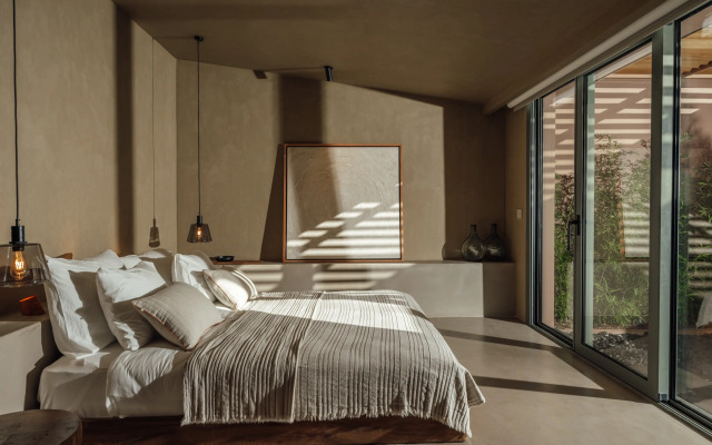Roome Boutique Hotel