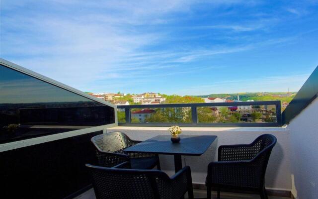 Days Inn By Wyndham Istanbul Arnavutköy