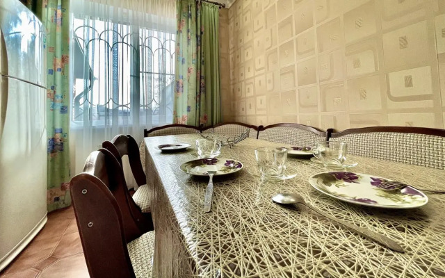 Частный дом Дом двухэтажный "ЛОЗА ВИНОГРАДА"