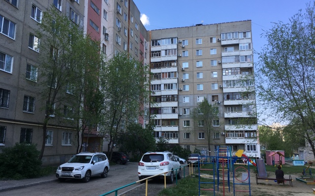 Na Chekhova Apartments