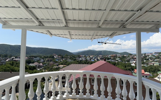 Khutorok Guest House