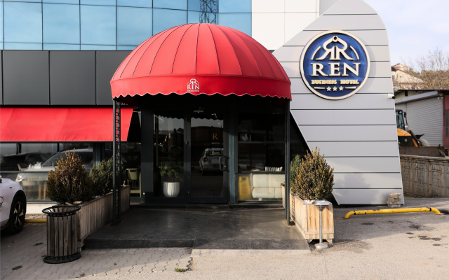 Отель Ren Business